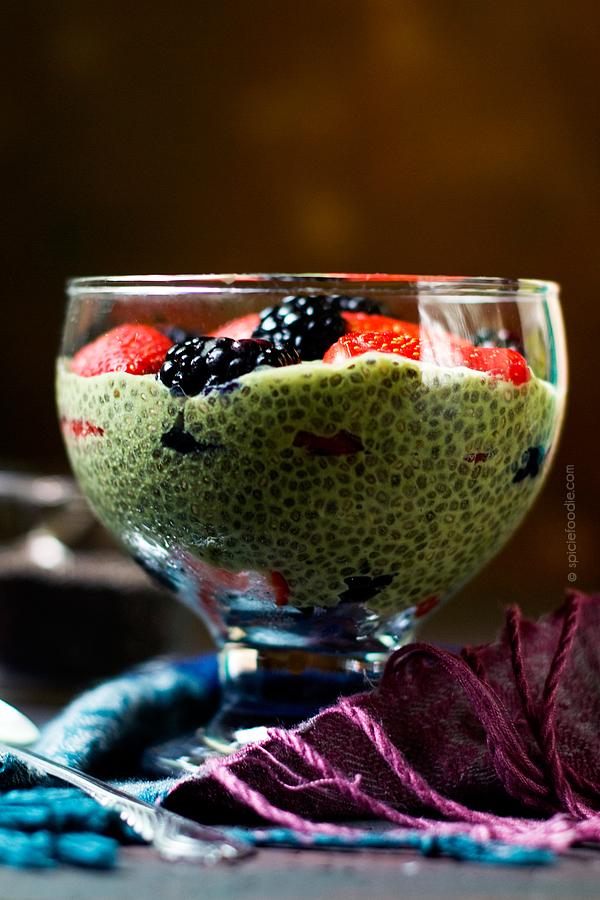 Berrylicious #Matcha #Chia Pudding | #vegan #raw