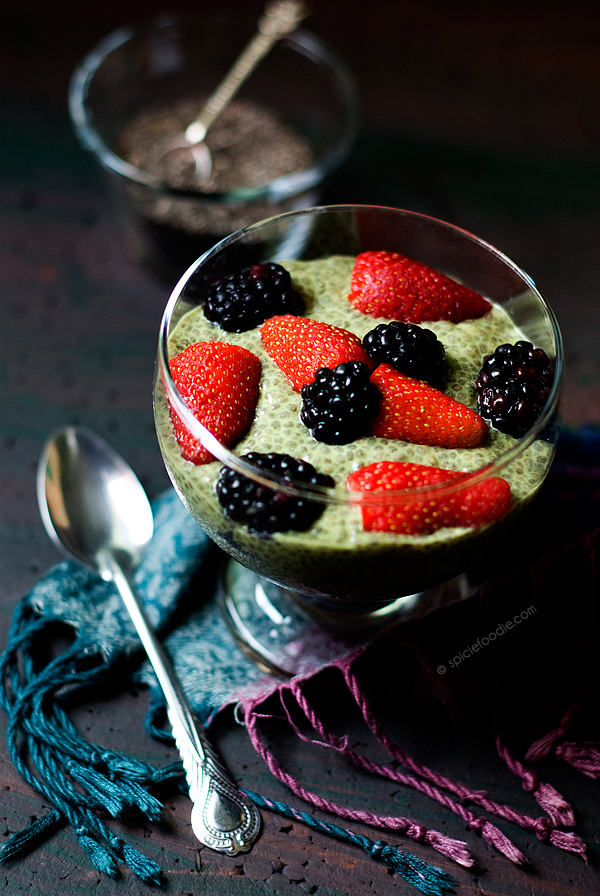 Berrylicious #Matcha #Chia Pudding | #vegan #raw