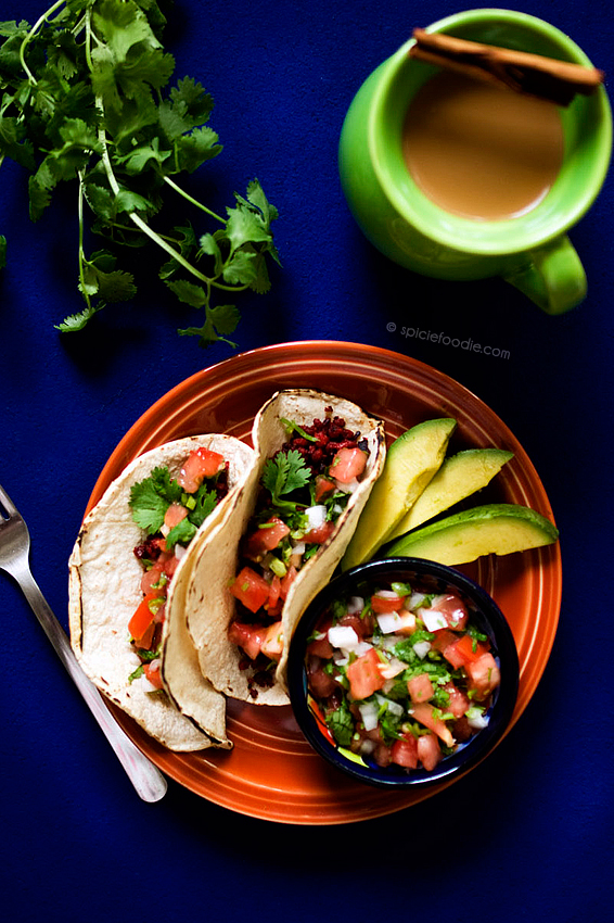Soyrizo Tacos with Fresh Pico de Gallo Salsa | #Mexican #vegan #soyrizo #salsa