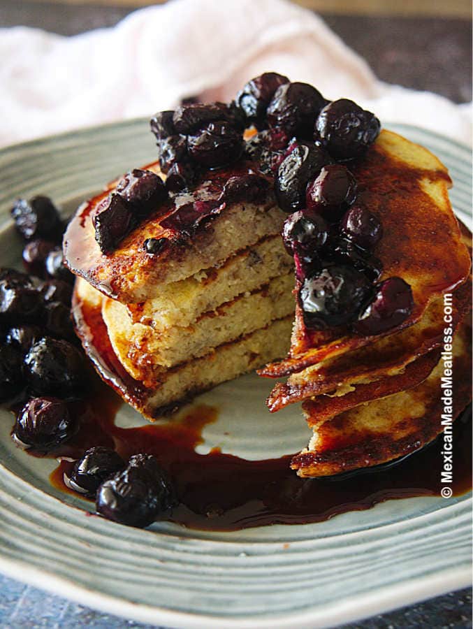 Easy Coconut Flour Pancakes (Only 5 Ingredients)