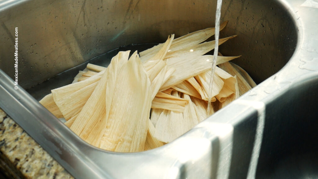 How to Hydrate Corn Husks