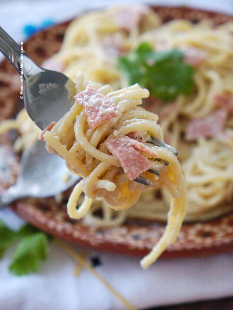 Spaghetti Blanco with Ham Mexican Pasta Recipe