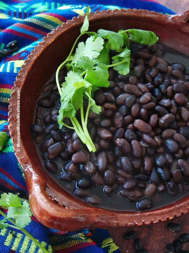 Authentic Mexican Black Beans Recipe | Mexican Made Meatless™