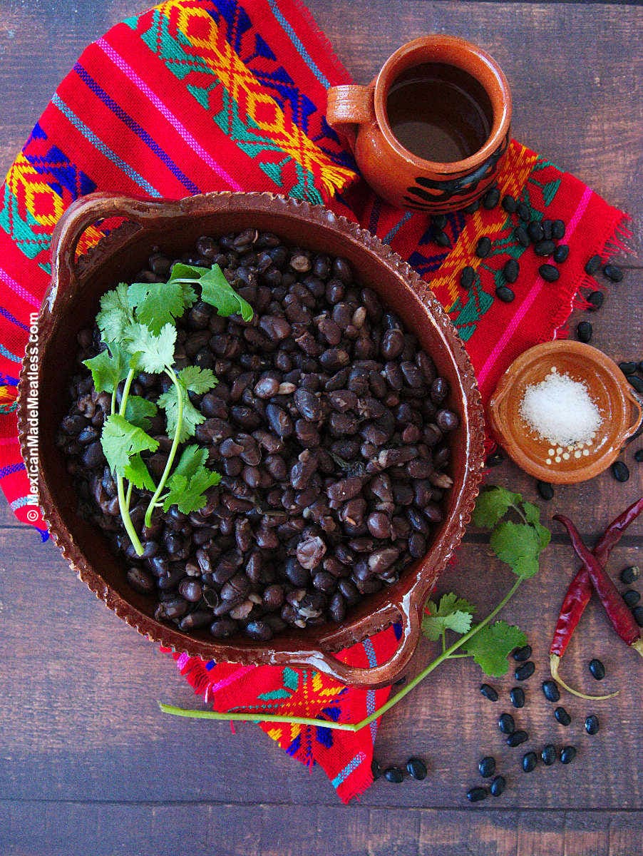 Refried Frijoles Negros Recipe | Mexican Made Meatless™