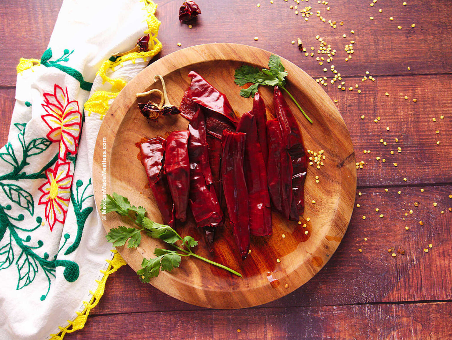 what-is-guajillo-chile-mexican-dried-whole-peppers-mexican-made