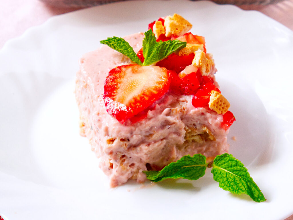Mexican Strawberry Icebox Cake